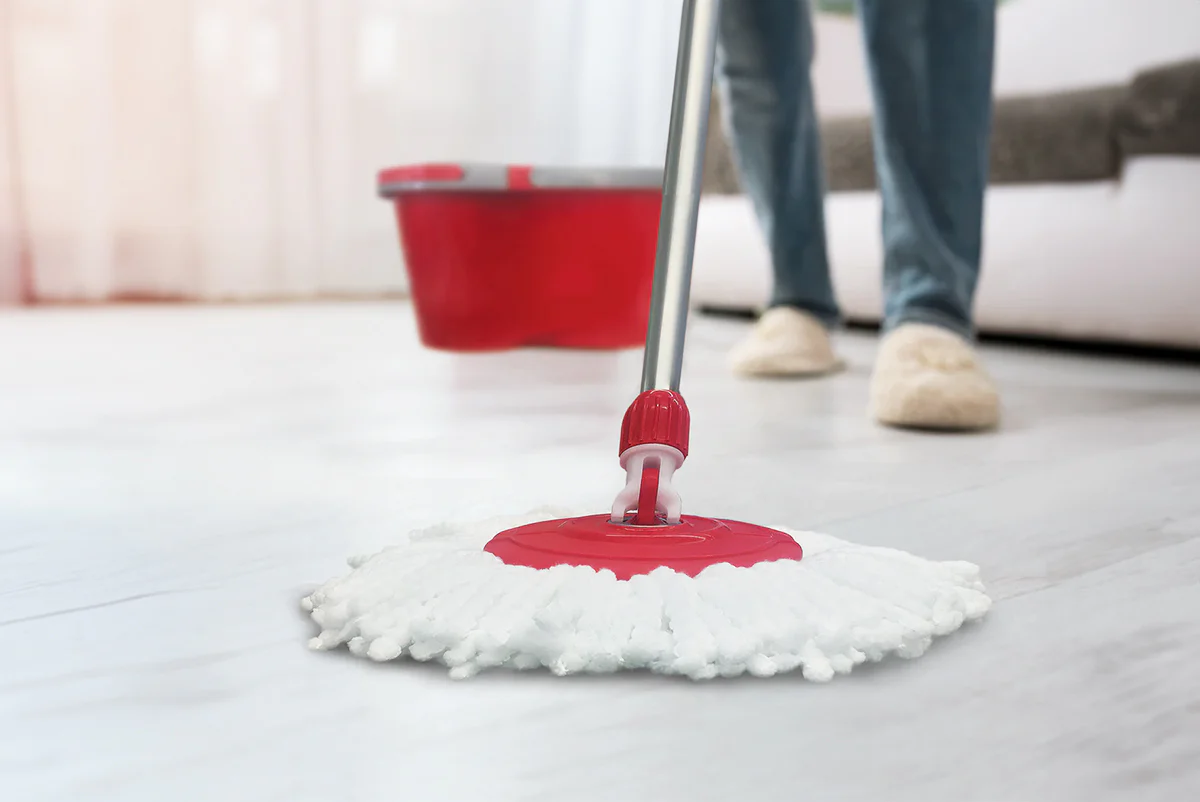 Spin at vinde: Hvordan Revolution Microfiber Spin Mop System skærer rengøringstid i halvdelen